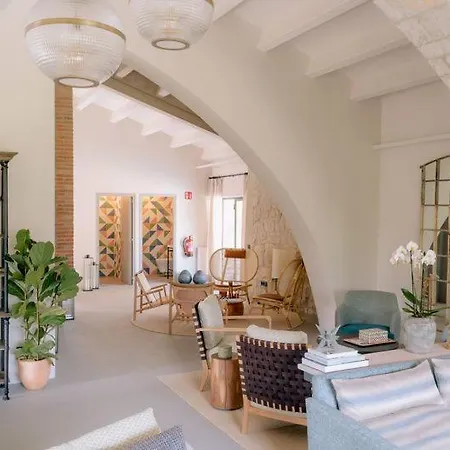 Artu Lodge, Terrades * Beuda
